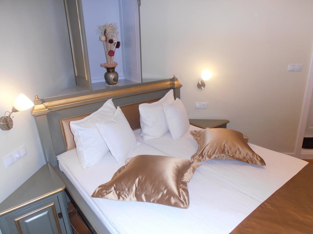 Zum Weissen Lamm Residence Sibiu Bilik gambar