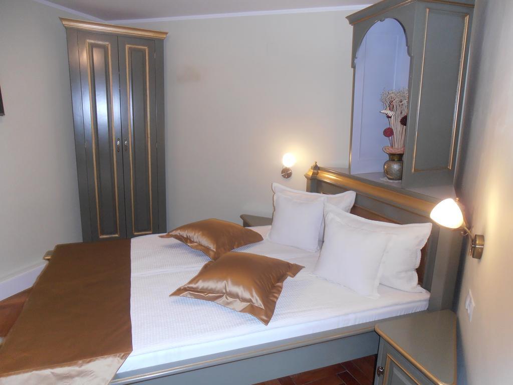 Zum Weissen Lamm Residence Sibiu Bilik gambar