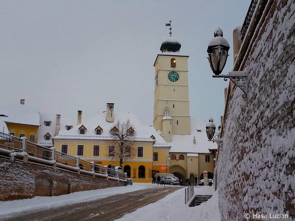 Zum Weissen Lamm Residence Sibiu Luaran gambar